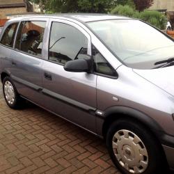 Vauxhall Zafira. Pristine condition like new. Year 2004, genuine 86,000 miles, full service history.