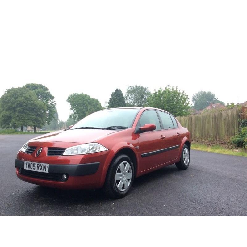 2005 Renault Megane saloon 1.6 low miles and full service history