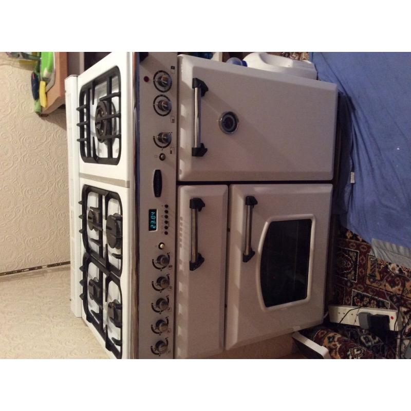 Range master Classic 90 Gas & Electric cooker good condition but in need of a service and clean