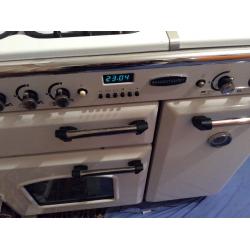 Range master Classic 90 Gas & Electric cooker good condition but in need of a service and clean