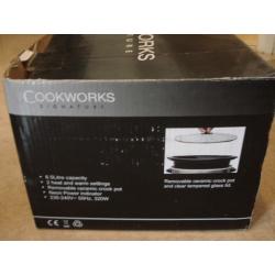 6.5L Slow Cooker with Ceramic Bowl and Glass Lid.
