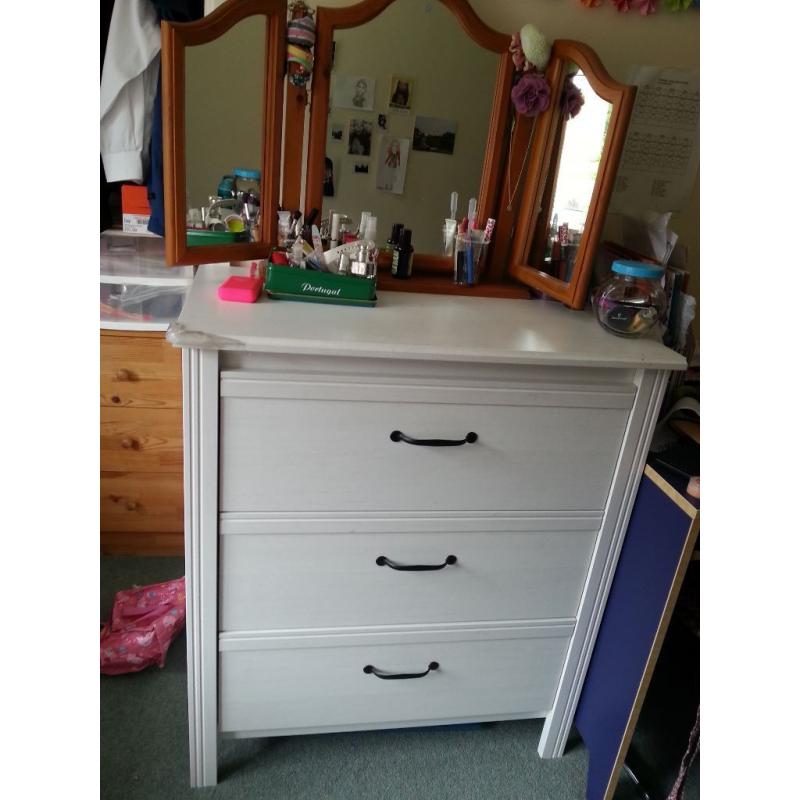 IKEA BRUSALI Chest of 3 drawers white with mirror codition is good but bottom of back side legs are