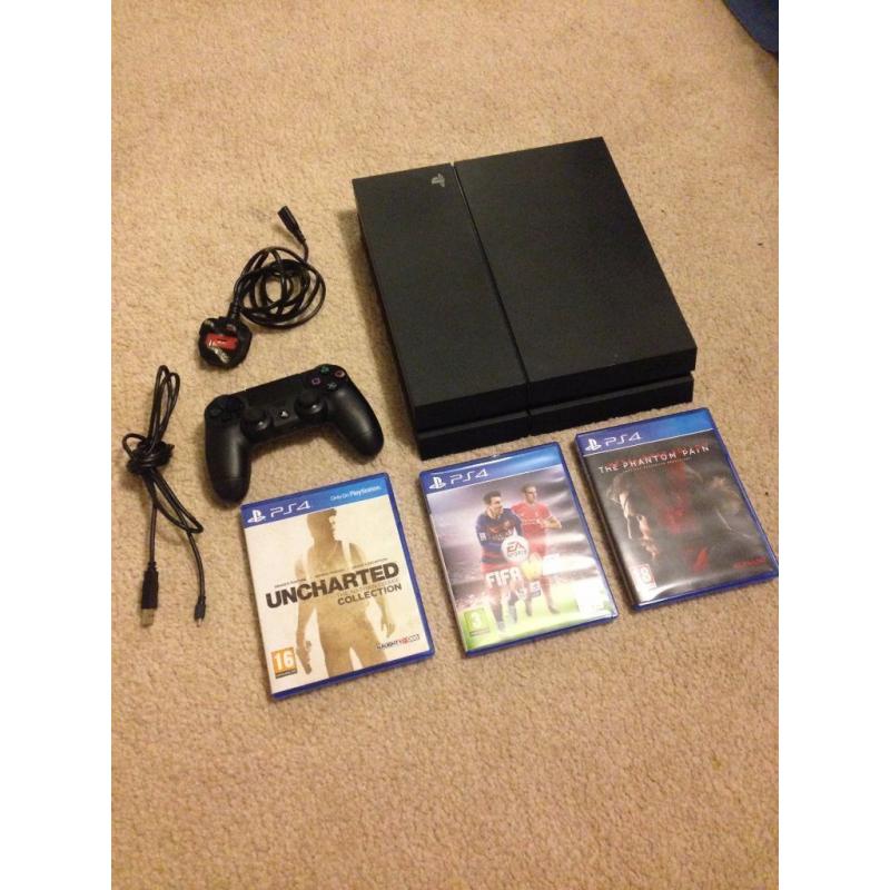 Playstation 4 +Fifa16 +Metal Gear 5 + Unchartered Collection