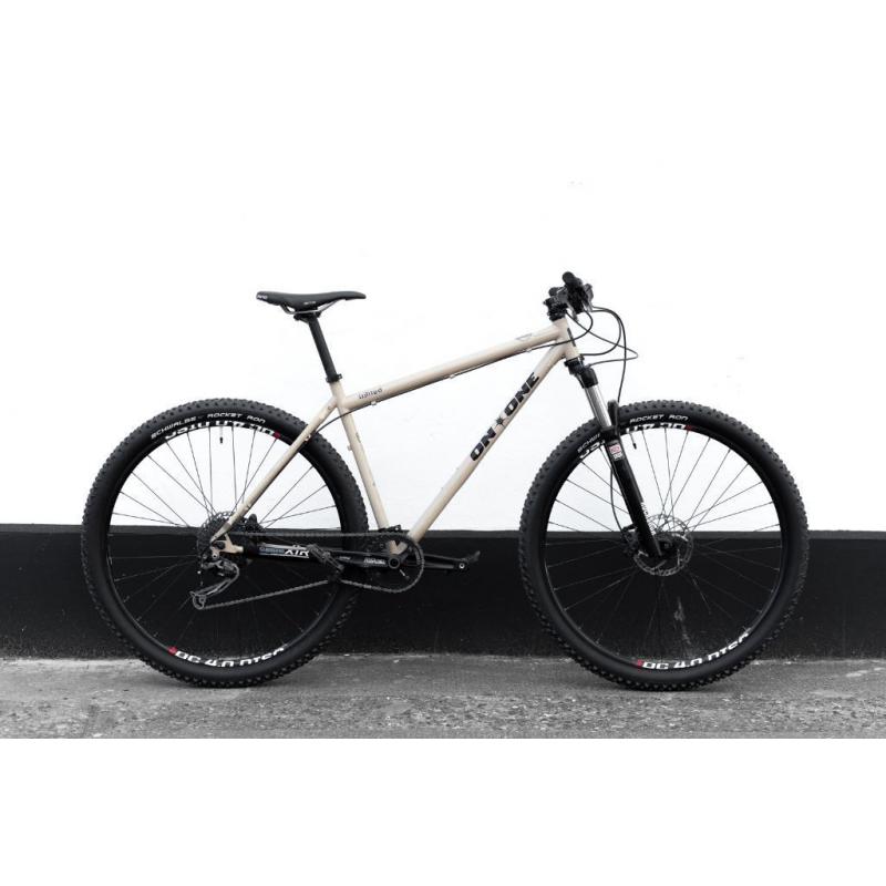 Mountain bike on one inbred 29ER ROCK SHOX (new parts) size 19 inches