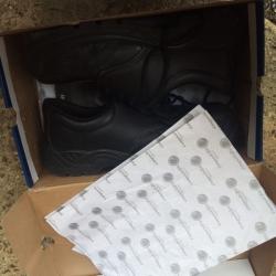 Composite lite safety shoes size 9