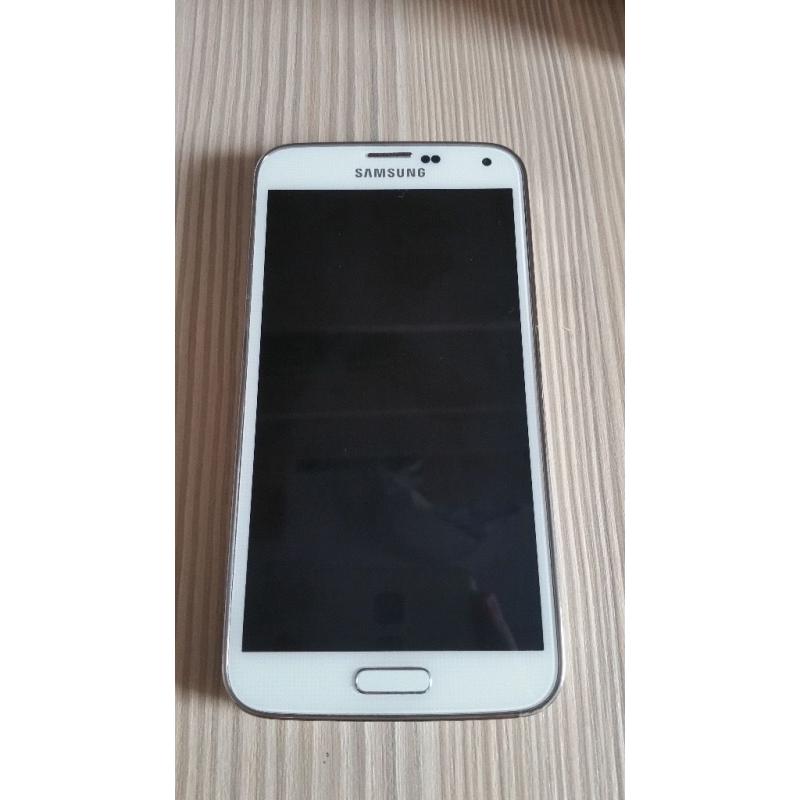 Samsung s5. Needs screen replacement, but working otherwise.