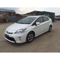 TOYOTA PRIUS 2013/62 PETROL - AUTOMATIC - NEWLY IMPORTED FROM JAPAN
