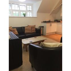 Furnished double room in 2 bedroom flat in safe gated building in Bristol City Centre