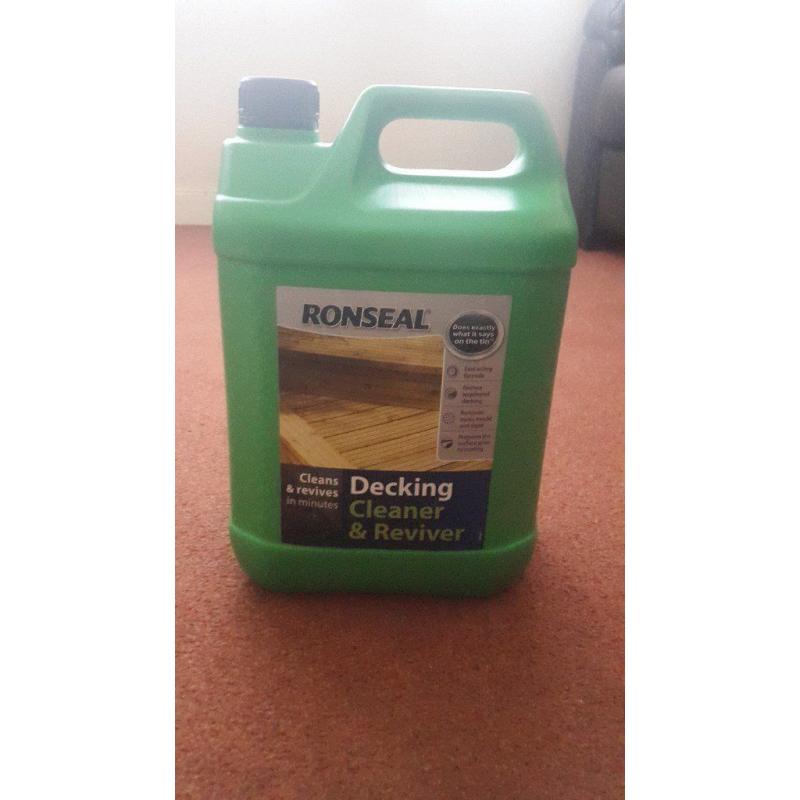 5L Ronseal Decking Cleaner & Reviver