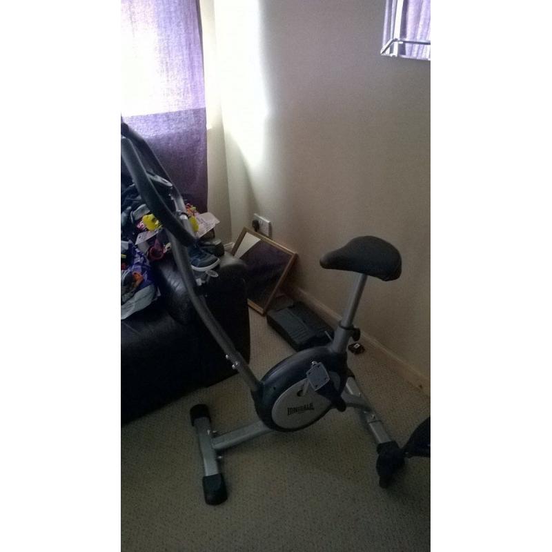 exercise bike excellent condtion