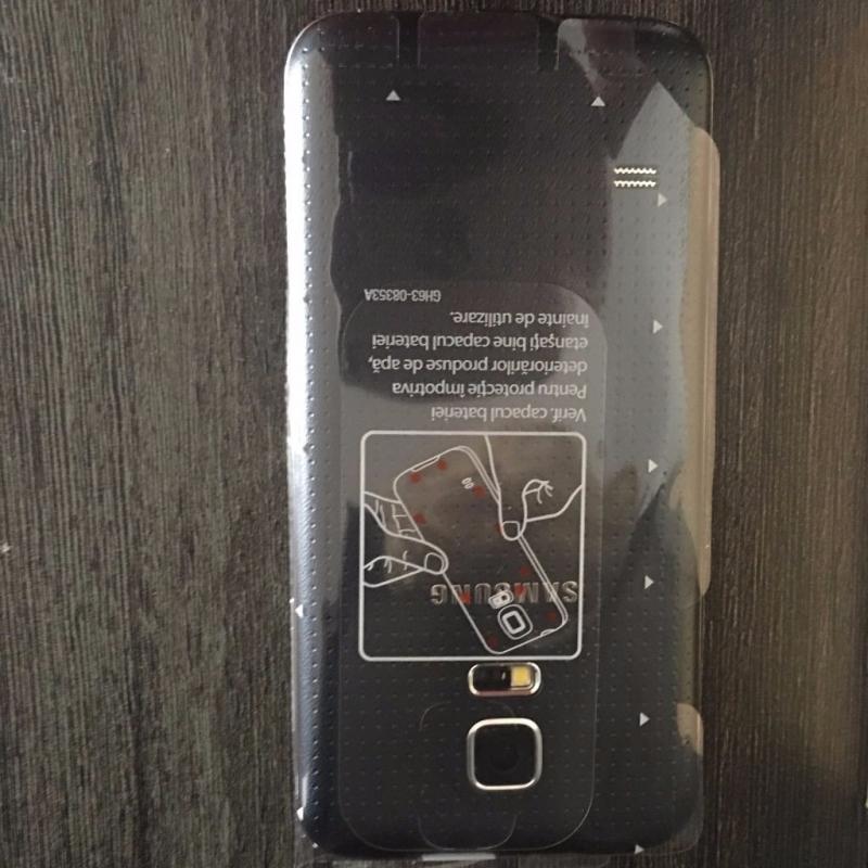 Samsung Galaxy S5 Mini Brand New Never Used Mint Condition Unlocked