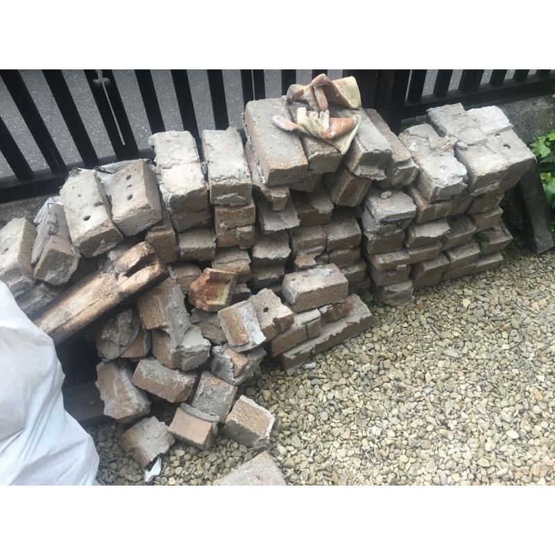 Free Bricks (delivery negotiable)