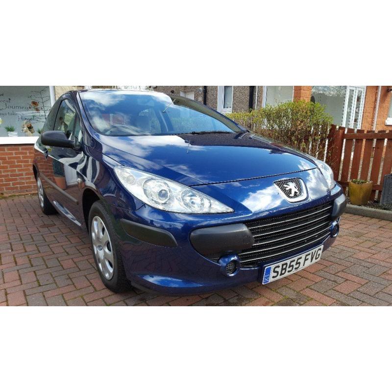 PEUGEOT 307 THREE DOOR, MOT APRIL 2017, NEW CLUTCH 2015, TIMING BELT AND WATER PUMP FITTED 2015.
