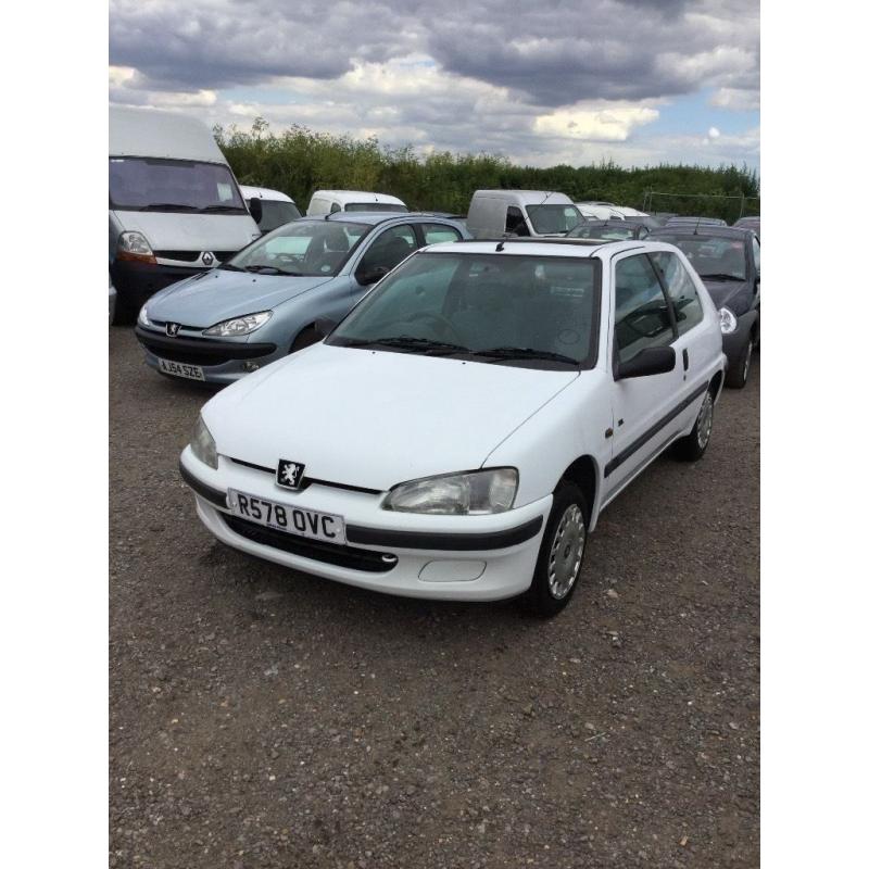 Peugeot106 1200 cc engine cheap to run and tax ideal runabout in gleaming white 1 yrs mot any trial