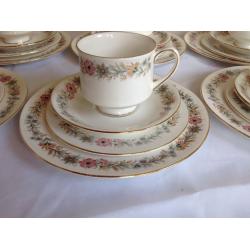Vintage Paragon 'Belinda' pattern tea service for 12 settings/cake plates & milk jug