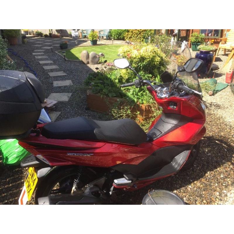 Honda PCX 125 Red with top box included