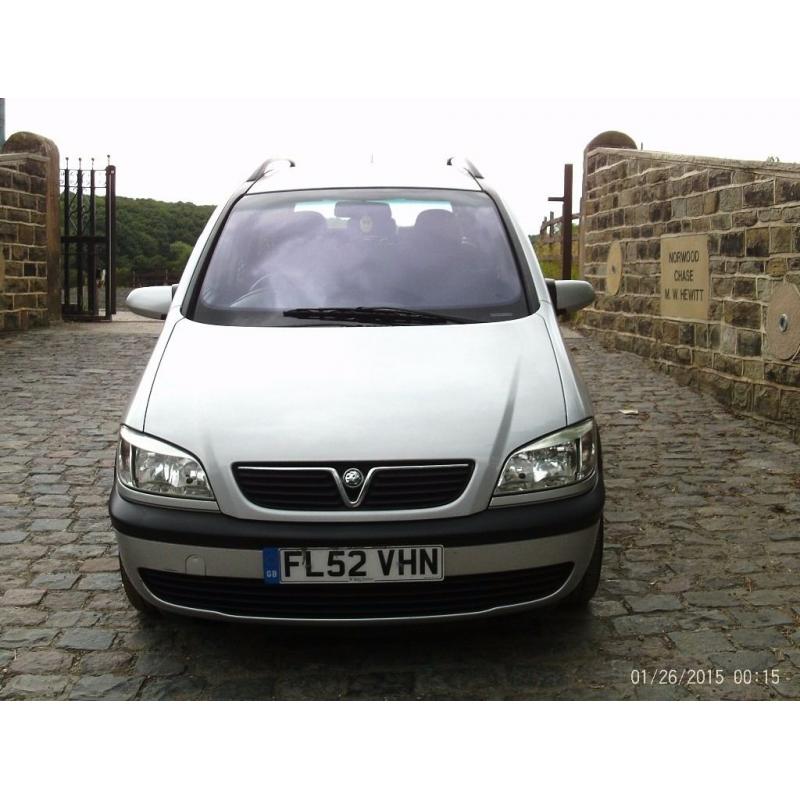 Vauxhall Zafira Comfort In Silver. 2002 52 reg 7 Seater. Only One Former Keeper