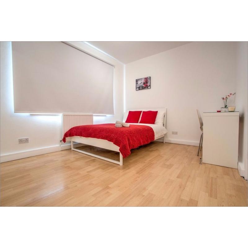 Conveniently located near Borough tube station, this fantastic double room is not to be missed!