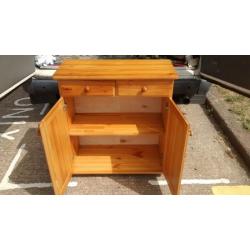 Solid pine unit / drawers