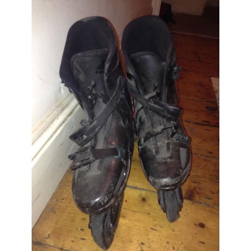 Roller blades size 6, free, BS6, child or adult