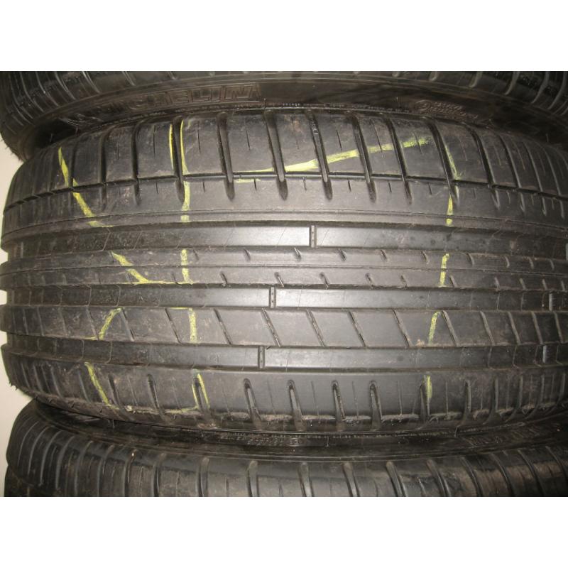 Michelin 'Pilot Sport 3' set of 4 tyres 225 / 40 x 18 , hardly used.