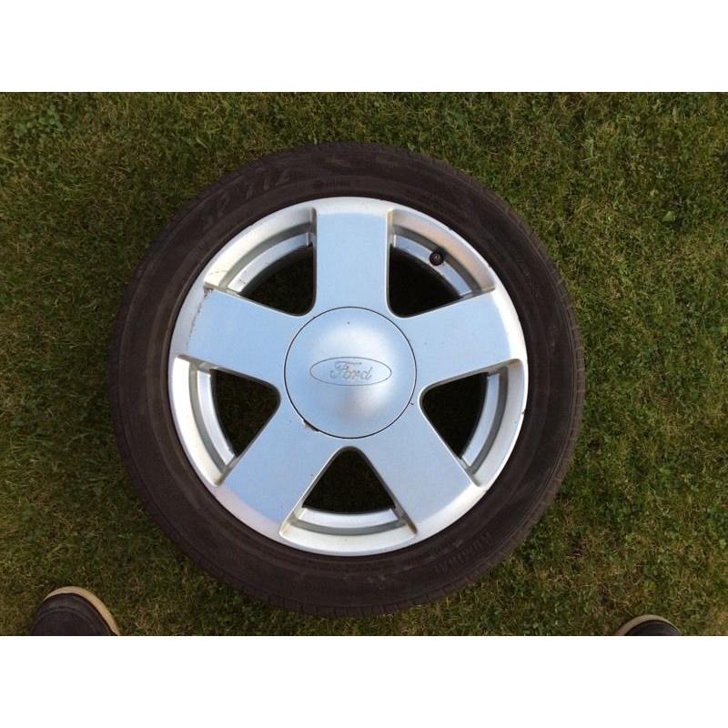 Ford Fiesta 15 inch alloy wheel