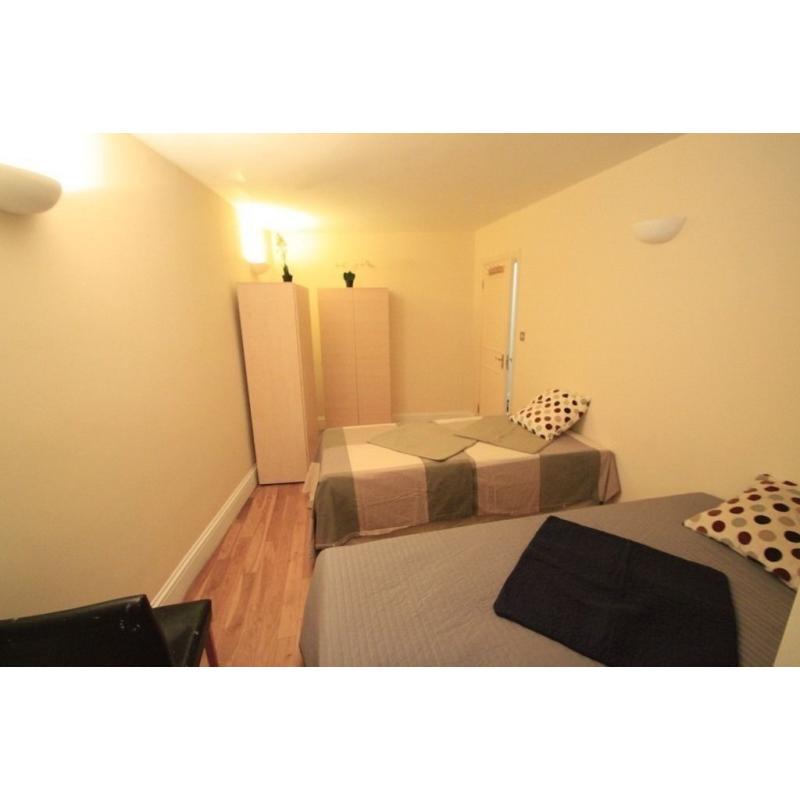 BEAUTIFUL TWIN ROOM IN ARCHWAY, CHEAP PRICE FOR THIS WEEK! near to archway station (76a)