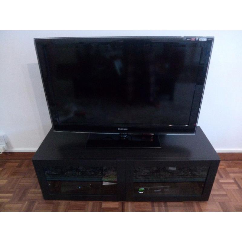 Samsung 42" LCD TV and Stand