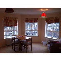 A cosy double room in Leith from September