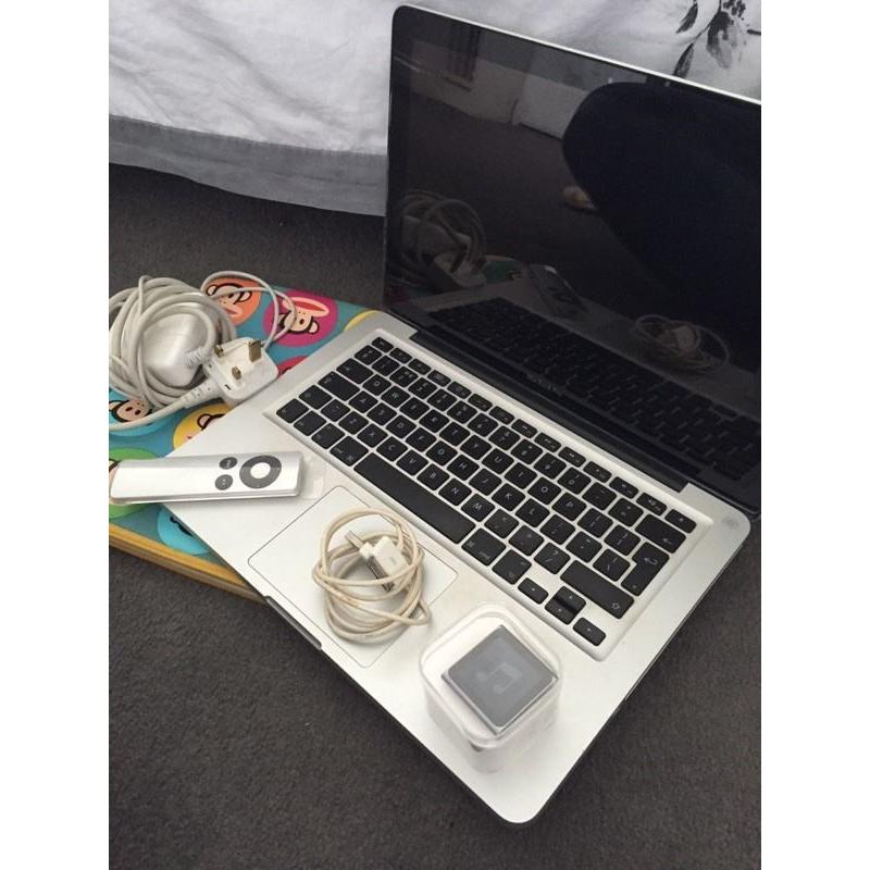 MacBook Pro 13'' & iPod Nano with leads, remote and cases