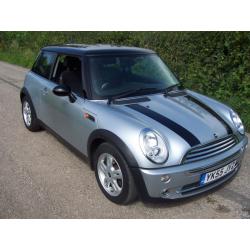 2005 55 Plate Mini 1.6 Cooper In Silver with Black Roof , New Arrival