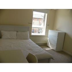 Double room available 14 September, New Gorbals