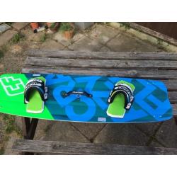 crazyfly bulldozer 2015 board, 130/41, crazyfly sec pads give a locked in fit
