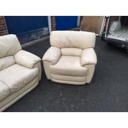 2x leather sofas, Free delivery
