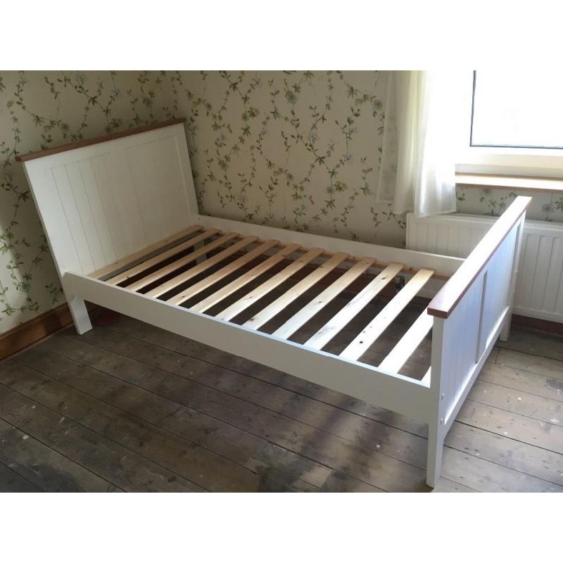 White Single Bed In Excellent Condition
