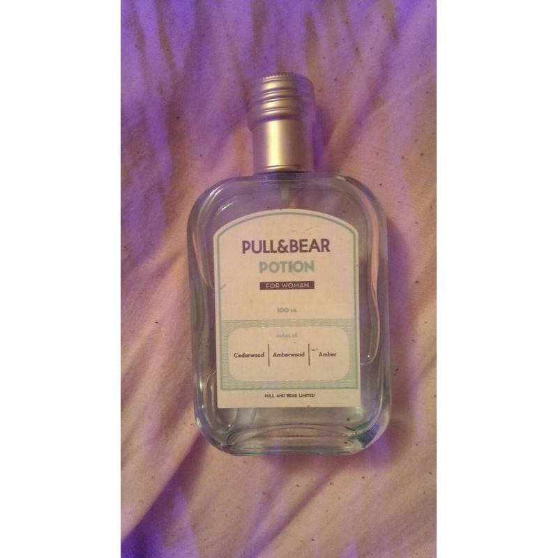 perfume from pull and bear.