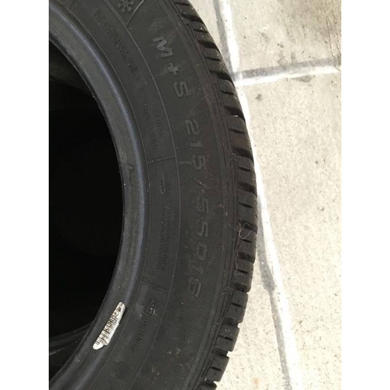 Goodyear ultragrip winter tyres 215/55r16