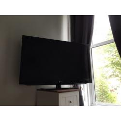 42" HD TV with freeview and USB
