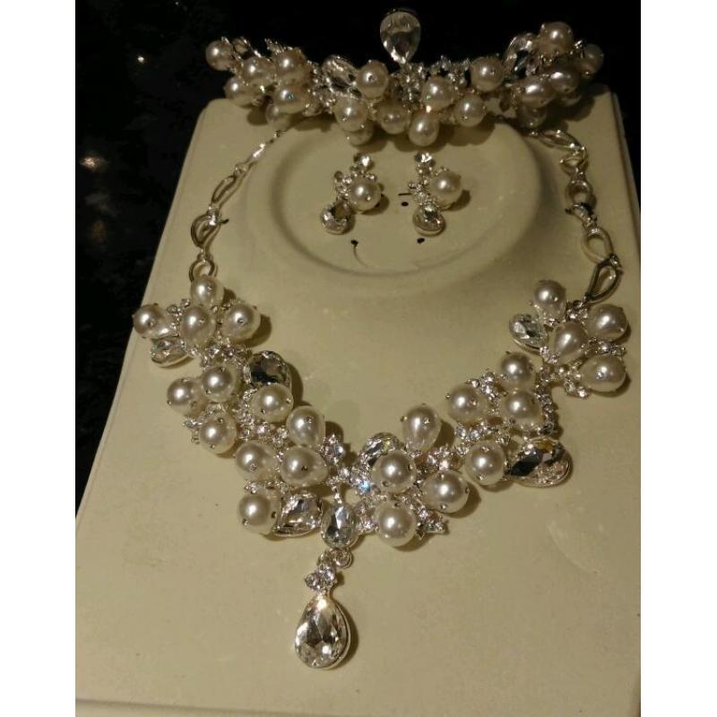 Tiara, necklace and earrings