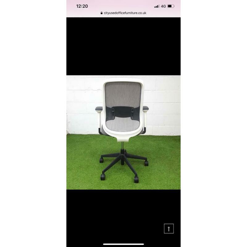 Mesh office chair - orangebox