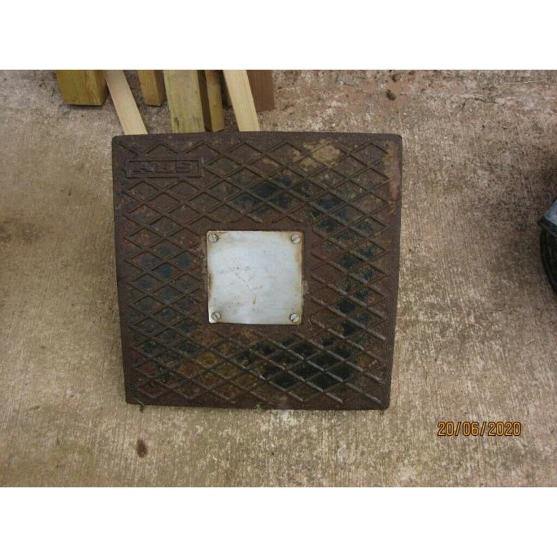 Cast iron manhole / inspection chamber cover