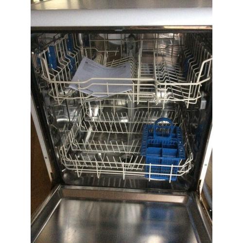Dishwasher - Indesit DFG 15B1
