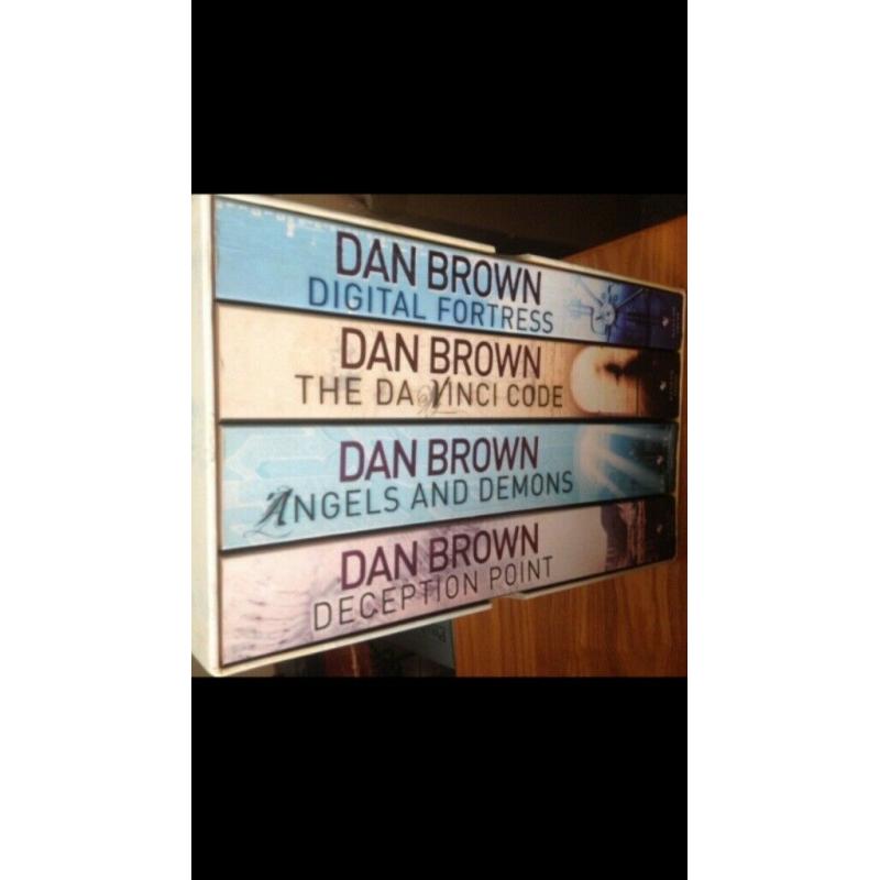 Boxset 4 x Dan Brown Books inc The Da Vinci Code