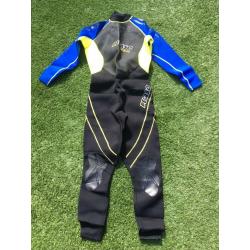 Water sports clothing/equipment