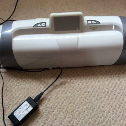 Cricut Expression 2 with 5 cartridges cash on collection Hinckley le10