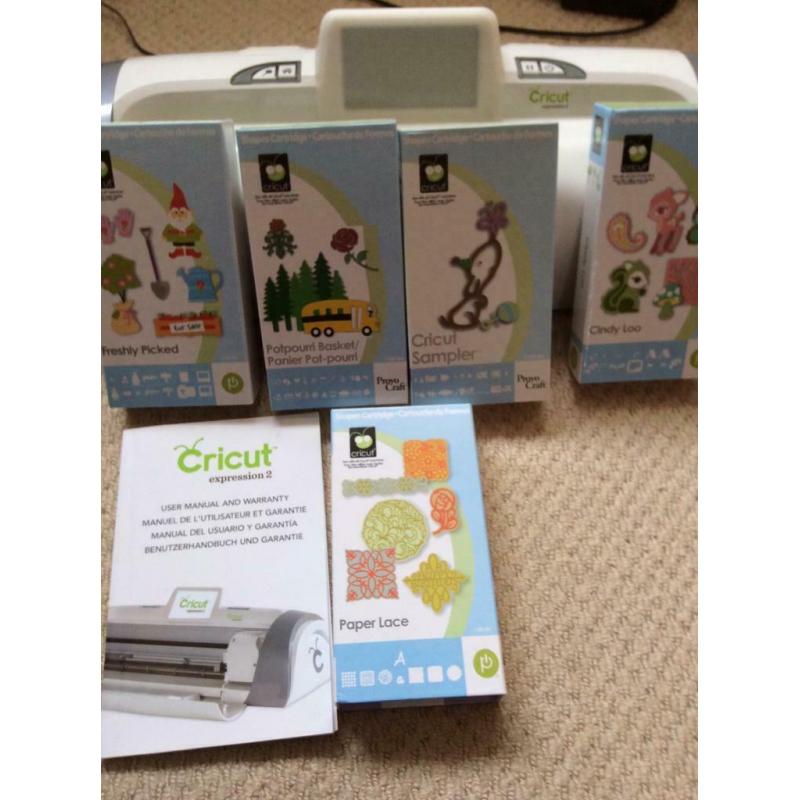 Cricut Expression 2 with 5 cartridges cash on collection Hinckley le10