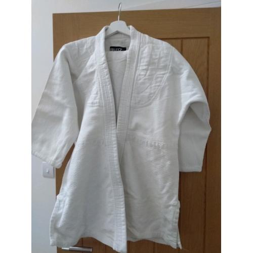 3/160 Blitz judo jacket/trousers/2 white belts/1 red belt