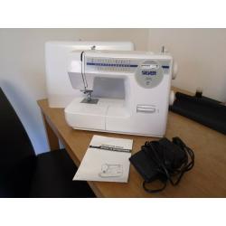 Sewing machine, near new, Silver model 2003